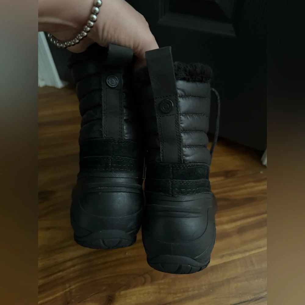 The North Face Women's Shellista II Shorty Boots - Black and Gray - Picture 4 of 10